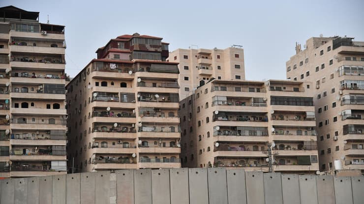 גדר ההפרדה באזור שועפט. "תינוקות ופעוטות מוזנחים כבר שנים" (צילום: יואב דודקביץ') שועפאט