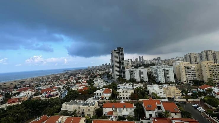 מעונן חלקית באשדוד (צילום: שמואל דוד) מזג אוויר חורפי באשדוד