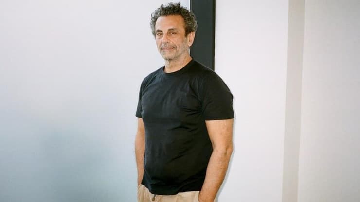 רוני אירני