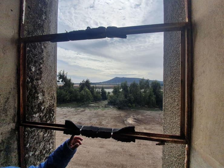 סיור בבניין החזית הסורית