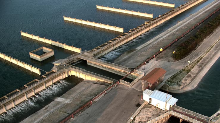 המקום שממנו עוברים המים מהכנרת למוביל הארצי