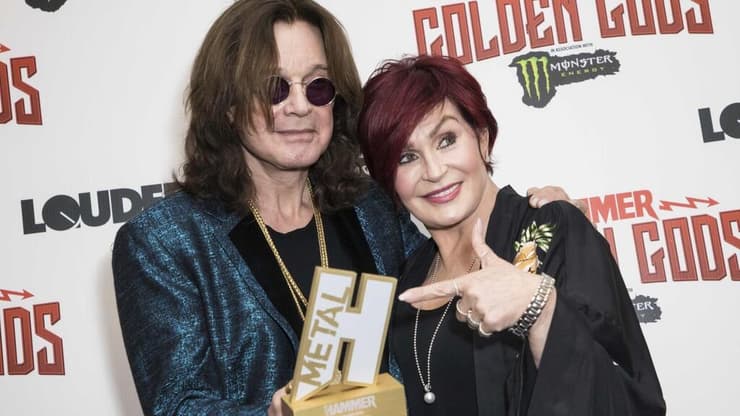 הפכו לאייקון של תרבות המיינסטרים כמעט בן לילה. שרון ואוזי אוסבורן (צילום: AP) שרון ואוזי אוסבורן