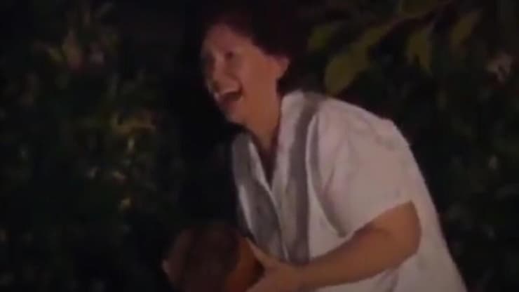 מסע אותנטי אל מאחורי הקלעים של המשפחה. שרון מתוך "משפחת אוסבורן" (צילום מסך, MTV) שרון אוסבורן מתוך "משפחת אוסבורן"