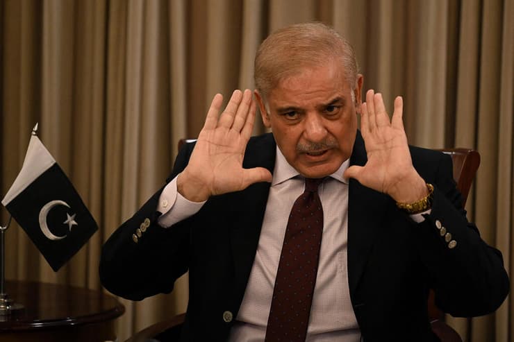 שהבז שריף ראש הממשלה החדש של פקיסטן