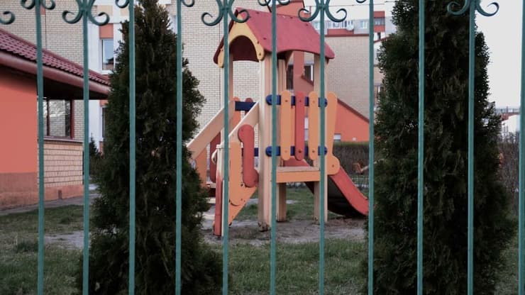 "נגרם לילדים נזק כבד מסגירת הגנים, וגם ההורים נפגעים". אילוסטרציה 