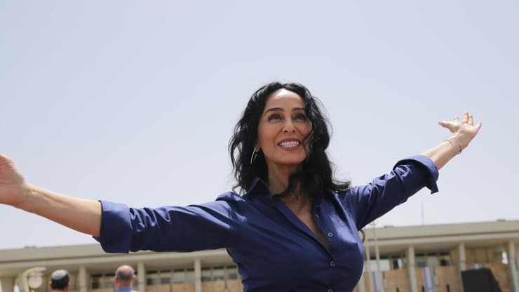 ריטה בקבלת הפנים למדליקי המשואות בכנסת (צילום: אלכס קולומויסקי ) קבלת פנים במשכן הכנסת למדליקי המשואות ביום העצמאות