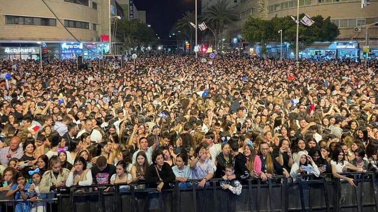 חוגגים יום העצמאות ה-74 בחיפה