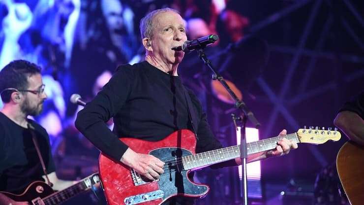 דני סנדרסון בהופעה