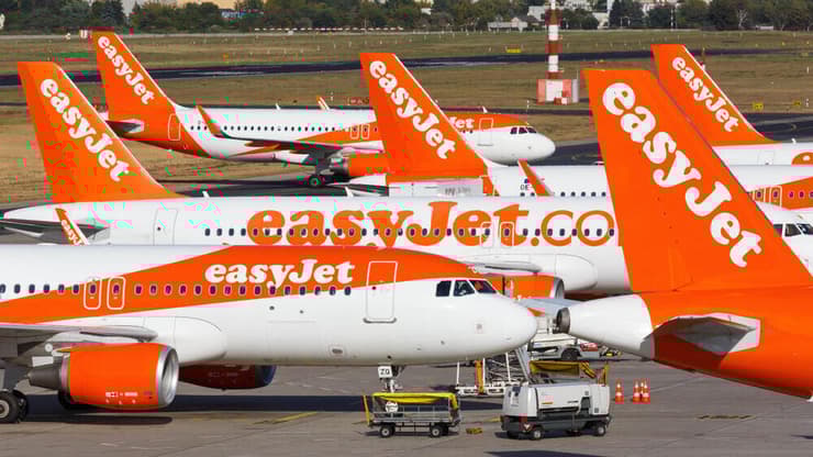 איזיג'ט - חוזרים עם ניחוח של תחרות (צילום: shutterstock) מטוסי של חברת איזיג'ט