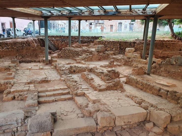 הריסות העיר חאניה שושמרו מהתקופה שלפני הספירה