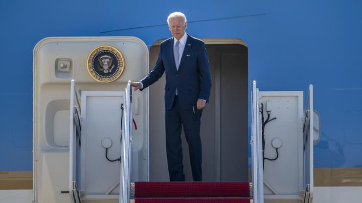 ארכיון נשיא ארה"ב ג'ו ביידן מטוס אייר פורס 1