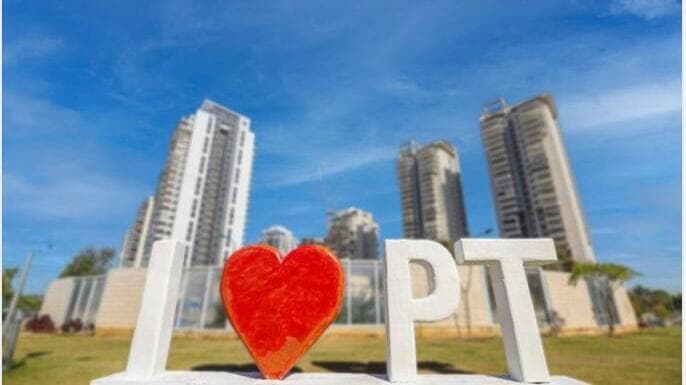 פתח תקווה. קיבלה בשנה שעברה ציון 99 וירדה השנה ל-83 (מתוך פייסבוק ) פוסט של ראש העיר פתח תקווה לאחר פרסום החשדות