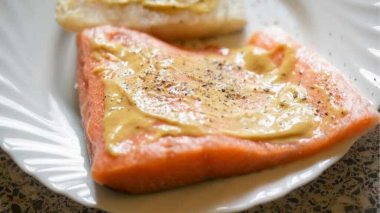 סלמון עם חרדל