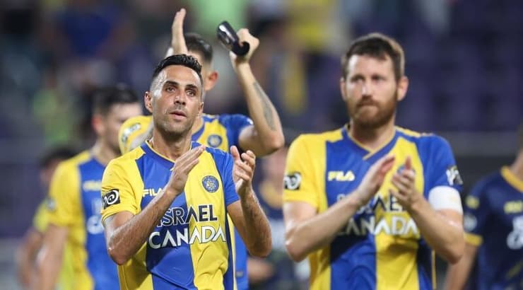 ערן זהבי ושרן ייני מודים לקהל (רדאד ג'בארה) ערן זהבי ושרן ייני מודים לקהל