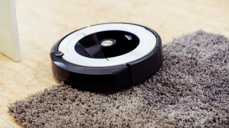 iRobot Roomba (צילום: shutterstock) iRobot Roomba
