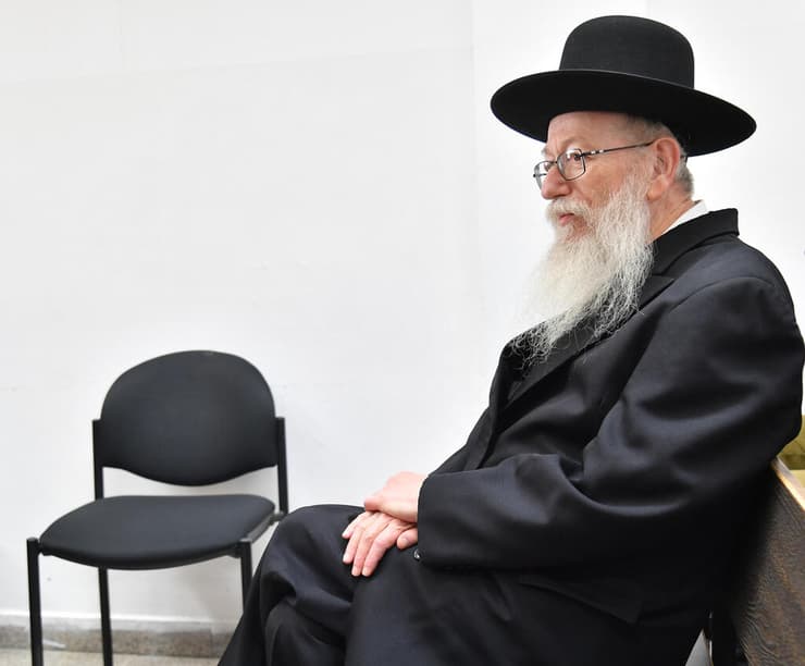 שר הבריאות לשעבר, יעקב ליצמן. זכה להסדר טיעון מביך והתפטר מהכנסת (צילום: יואב דודקביץ') ליצמן בהשמעת גזר הדין