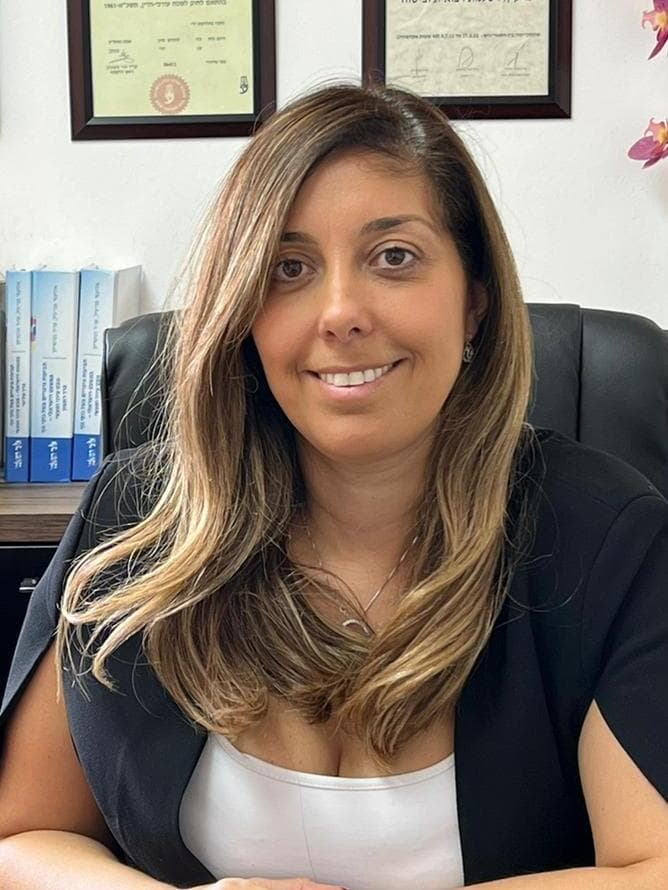 עו"ד שני אדרי