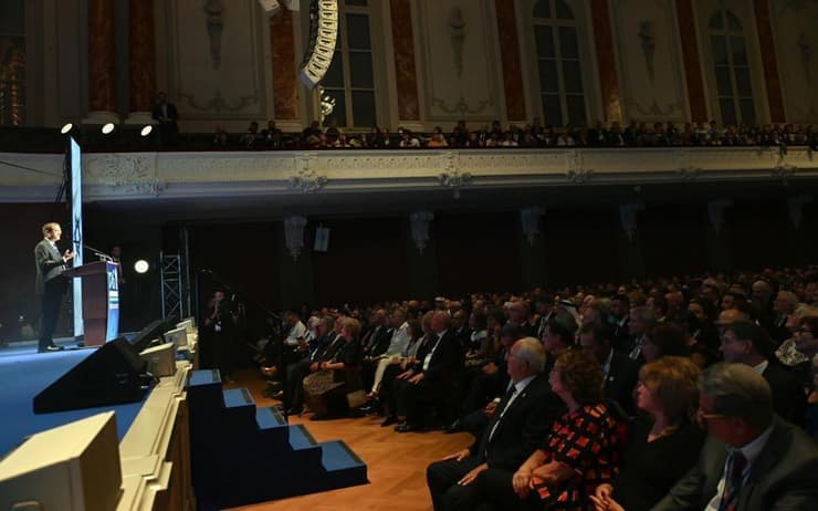 נשיא המדינה באירוע גאלה לציון 125 שנה לקונגרס הציוני בבאזל, שווייץ
(צילום: חיים צח, לע״מ) יצחק הרצוג