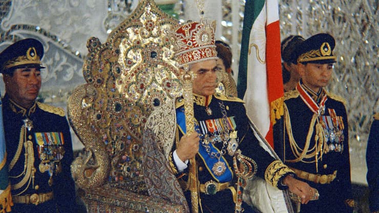 מוחמד רזא שאה פהלווי, השאה האחרון ביראן