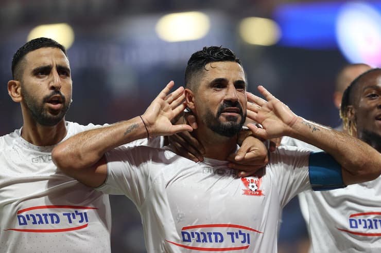 שחקן בני סכנין בירם כיאל עם מרואן קבהא