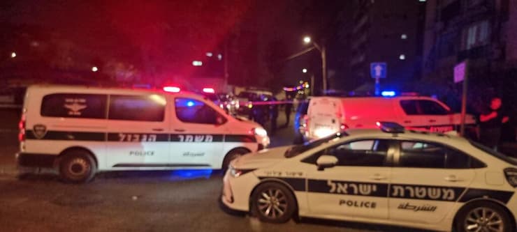 המשטרה פרסה מחסומים בניסיון לאתר חשודים (צילום: שאול גולן) זירת הירי בלוד