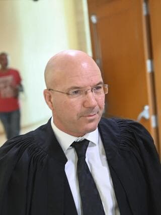 עו"ד אורי קורב