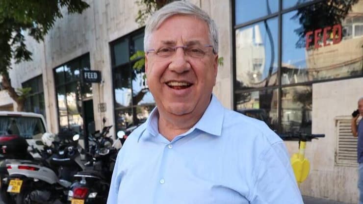 יעקב ברדוגו וניר חפץ