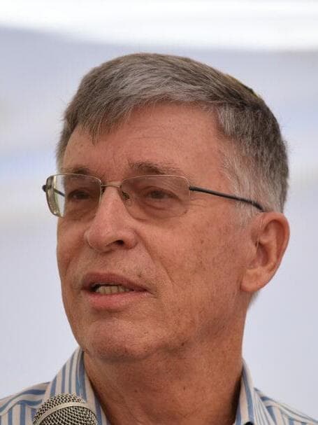 אבשלום קור (צילום: יואב דודקביץ' ) אבשלום קור בהלוויתו של עו"ד אליקים העצני