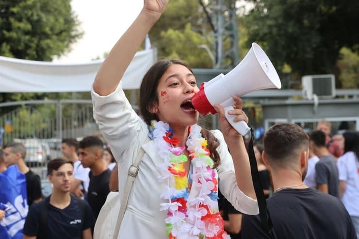 הדר מוכתר בתרגיל הבחירות של בית ספר בליך
