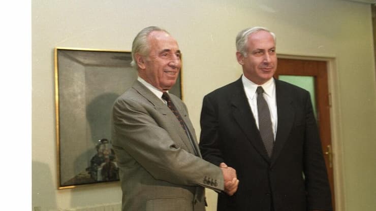 פרס ונתניהו. האחרון ניצח בבחירות אחרי רצח רבין (צילום: דוד רובינגר) שמעון פרס ובנימין נתניהו