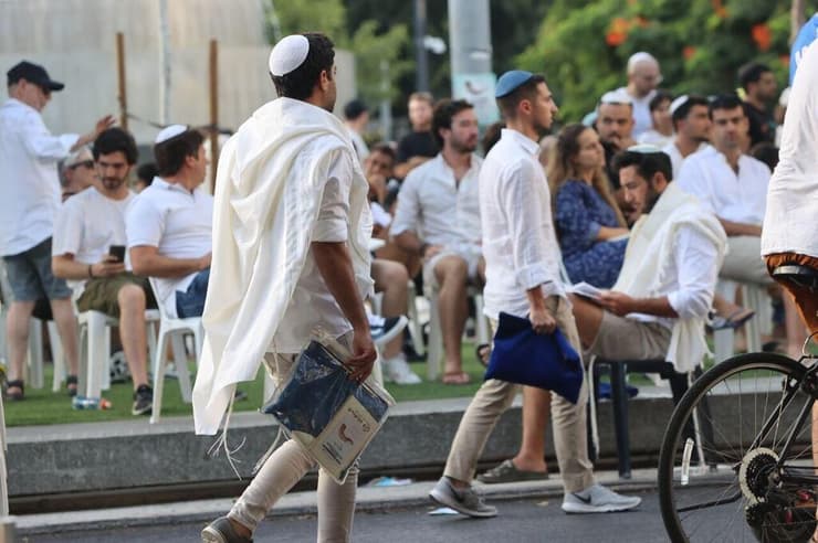 ערב יום כיפור בתל אביב (צילום ארכיון: מוטי קמחי) יום הכיפורים בתל אביב