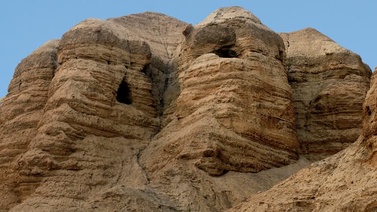 מערות קומראן (צילום: Shutterstock) מערות קומראן