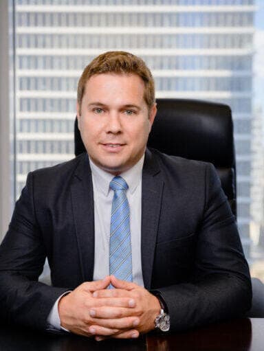 עו"ד גיא אופיר