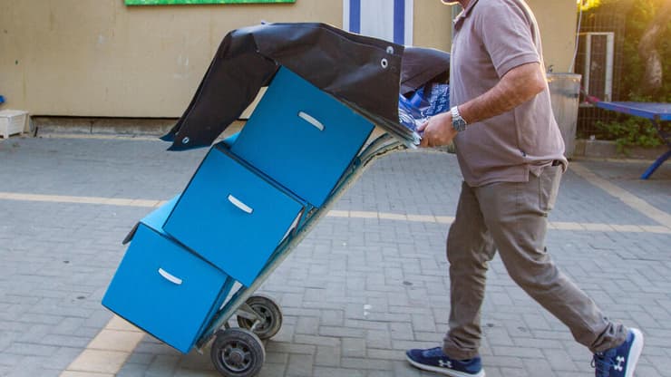 מצביעים בקלפי בקדומים