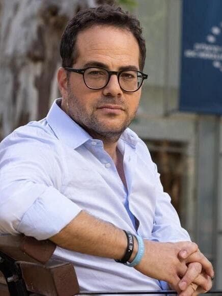 פרופסור יניב רוזנאי 