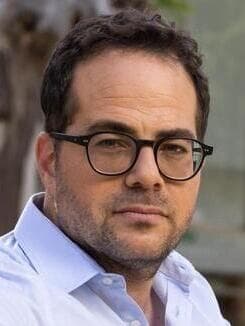 פרופסור יניב רוזנאי 