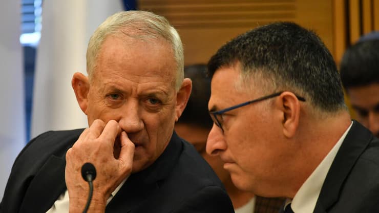 בני גנץ וגדעון סער