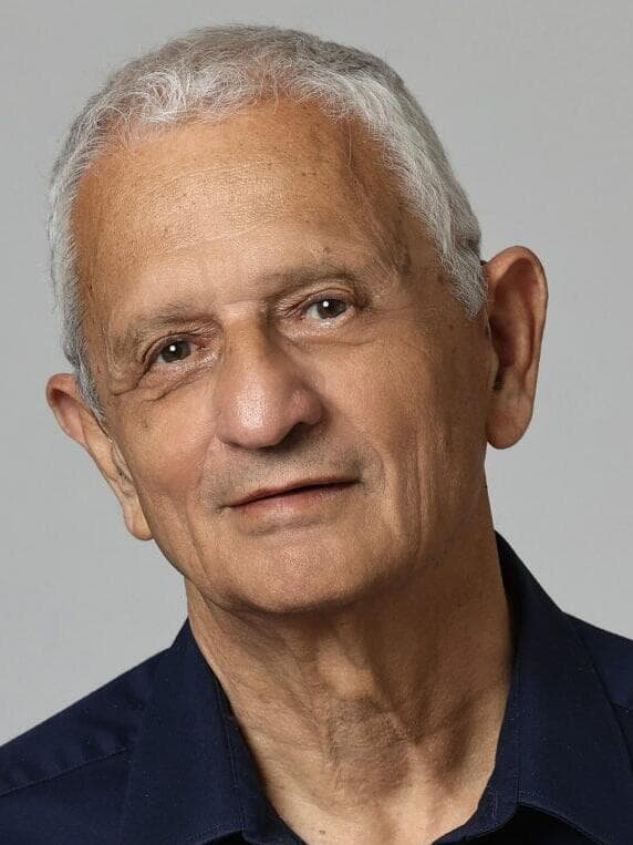 נחום ברנע