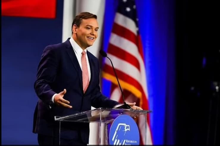 ג'ורג' סנטוס רפובליקני שנבחר ל קונגרס ב ארה"ב האשמות שזייף את קורות ה חיים