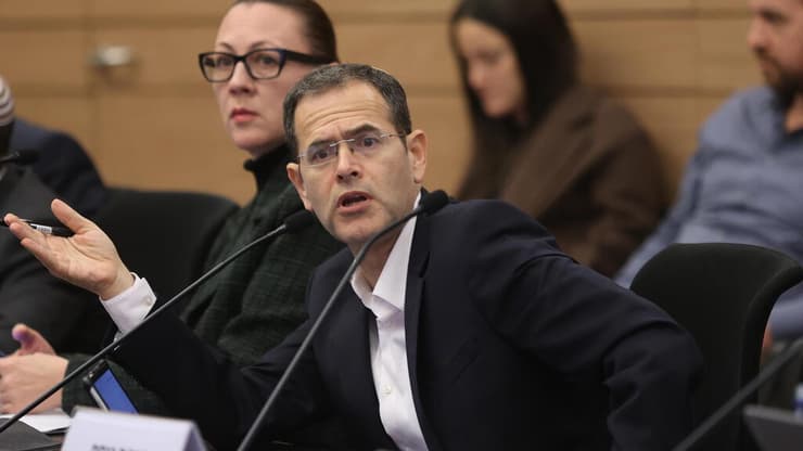 הועדה המיוחדת לדיון בהצעת חוק יסוד הממשלה (צילום: אלכס קולומויסקי ) הועדה המיוחדת לדיון בהצעת חוק יסוד הממשלה