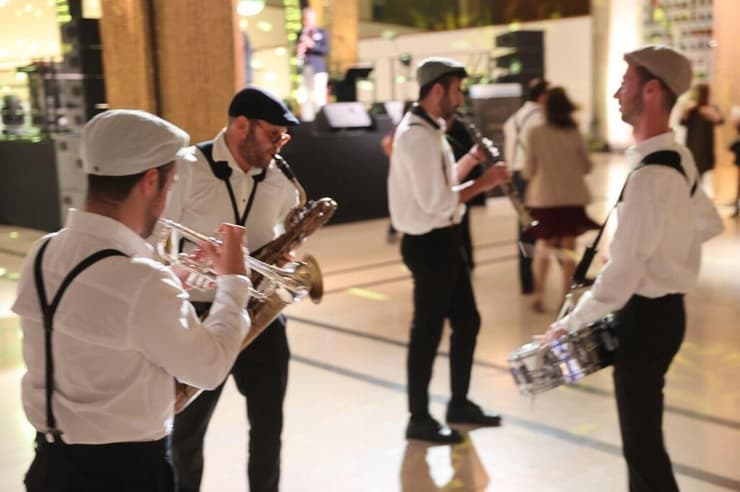 מבלים בערב השנה החדשה