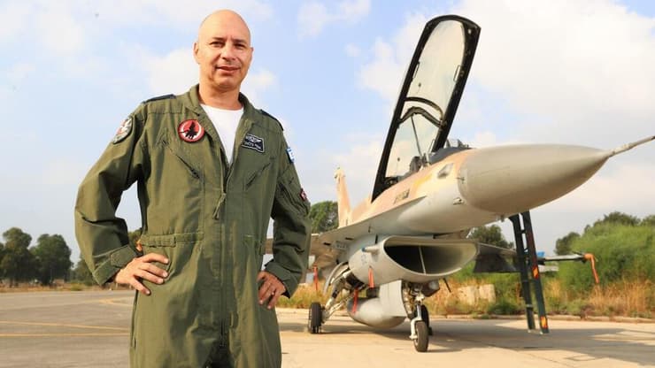 סיפר כיצד הסתבך כנער, מצא את עצמו בלי מסגרת ובלי תעודת בגרות. תא"ל צלאל (צילום: אלעד גרשגורן) תא"ל אסף בצלאל