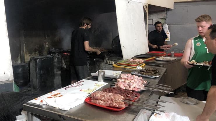 שיפודי עזרא ובניו