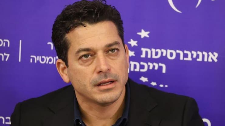 עמיחי שיקלי בכנס של אוניברסיטת רייכמן