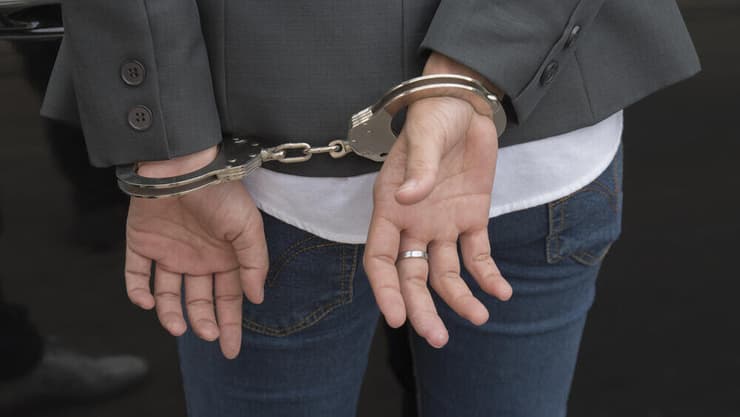  "אם היו מטפלים בתלונה שלי ב-2016, היה אפשר להציל הרבה נערים". מעצר, אילוסטרציה