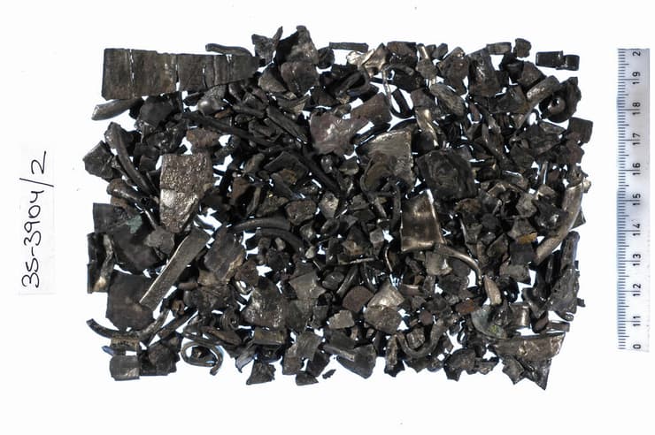 פריטים ממטמוני תל אל עג'ול