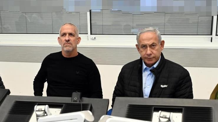 ראש הממשלה בנימין נתניהו וראש השב"כ רונן בר בביקור במרחב שומרון של השב"כ