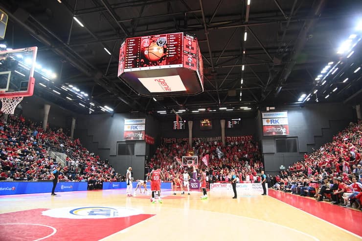 אולם של 20 אלף יוקם במקומו? הדרייב אין (צילום: יאיר שגיא) אולם הדרייב אין בת"א