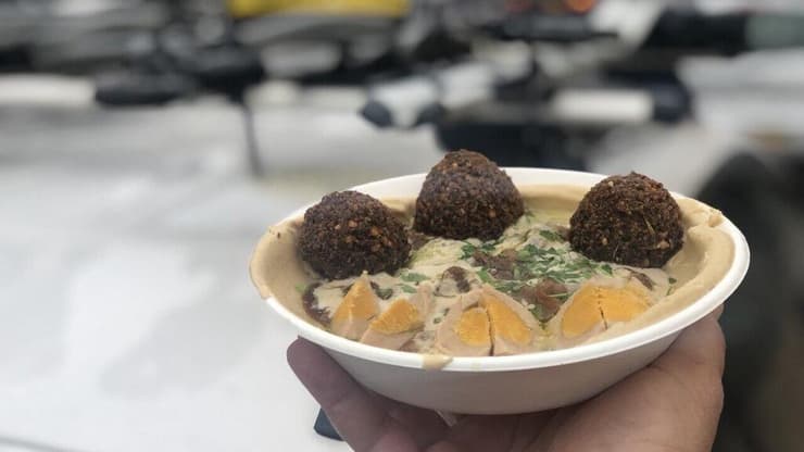 החומוס של ג'ינג'י
