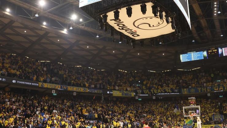 אחרי יותר משנתיים - היורוליג חוזר ליד אליהו (צילום: עוז מועלם) אוהדי מכבי ת"א בכדורסל